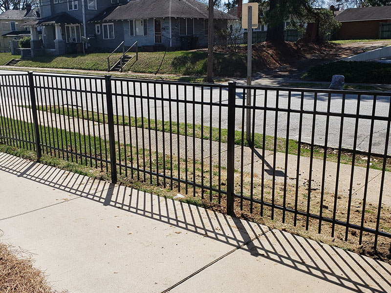 Advantages of Installing an Aluminum Fence in Pinehurst, NC 